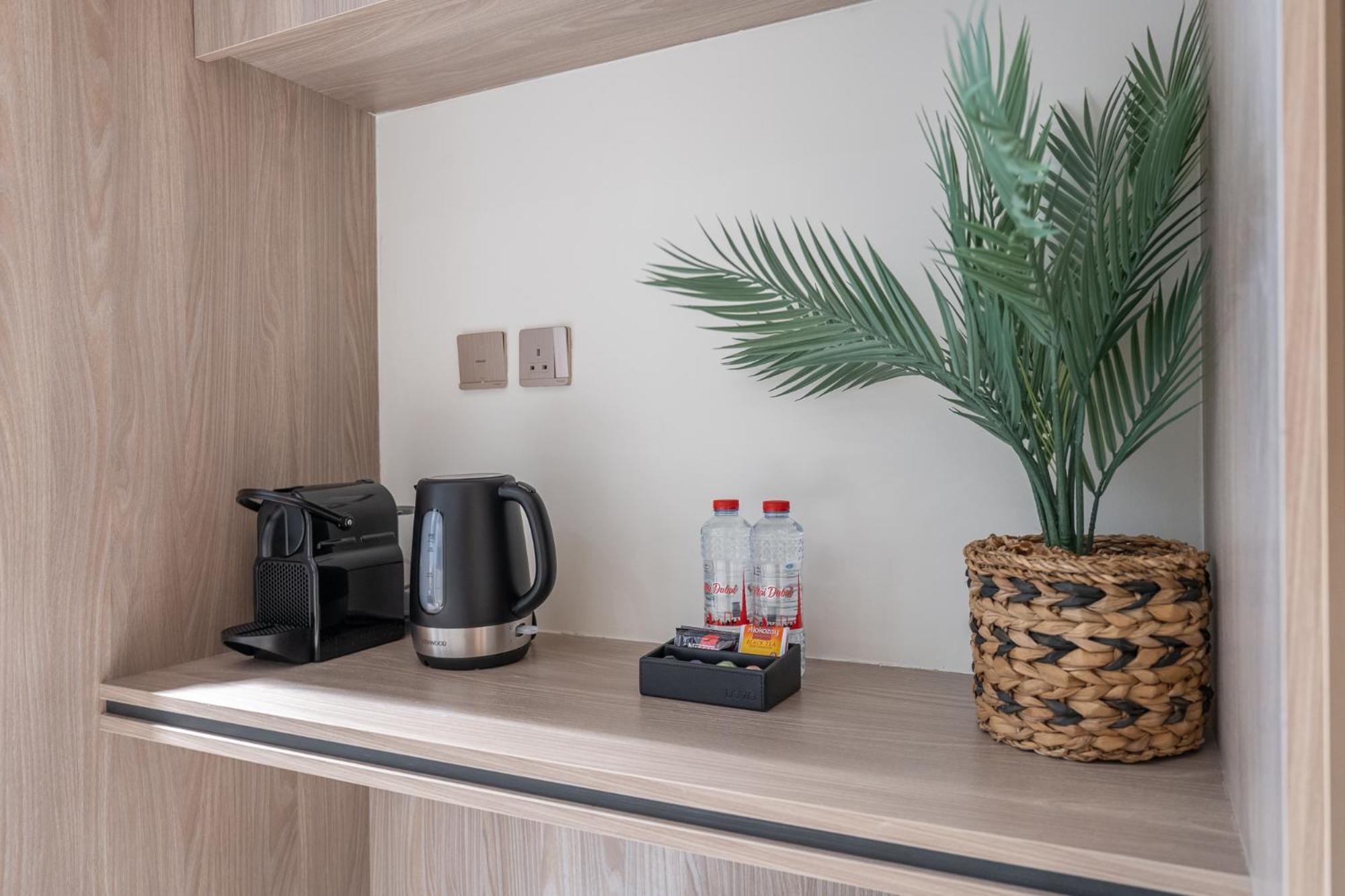 Apartment Modern By Czechin Jvc Prime Location
